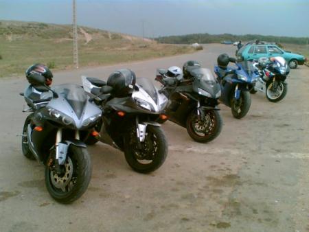 R1 05 - R1 03 - 1000RR 04 - R1 03 - GSXR 1000 K4
